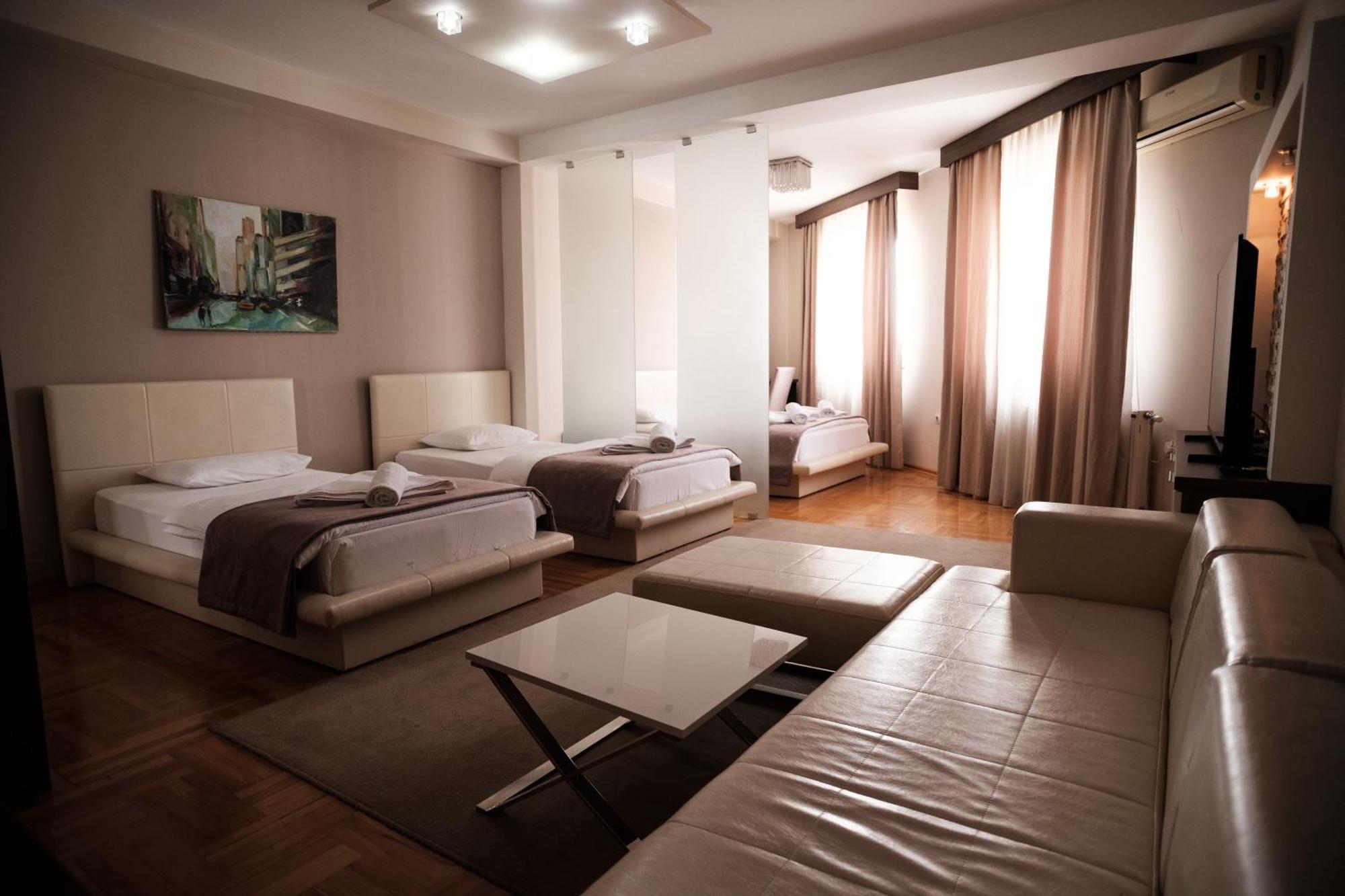 Garni Uni Elita Lux Hotel Ni 외부 사진