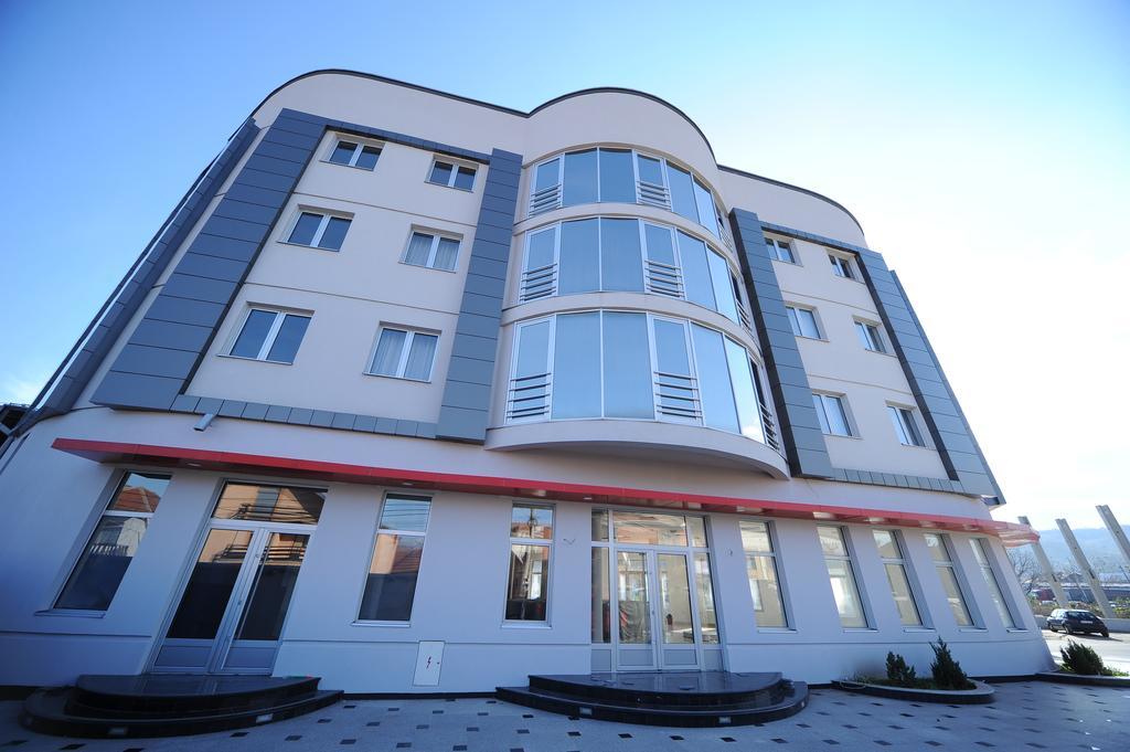 Garni Uni Elita Lux Hotel Ni 외부 사진