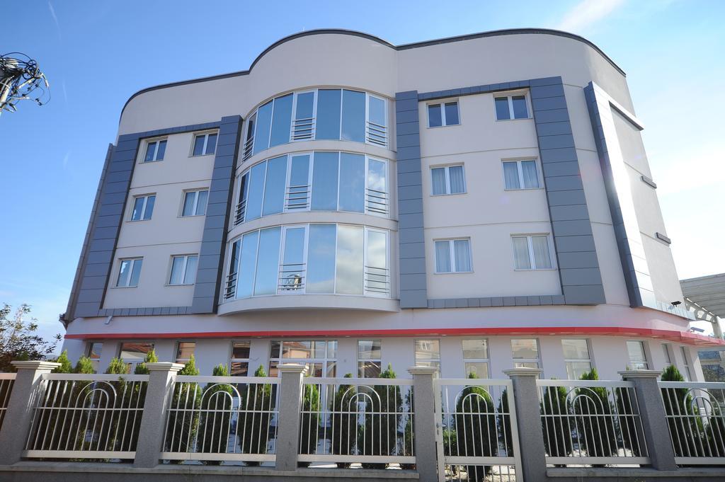 Garni Uni Elita Lux Hotel Ni 외부 사진