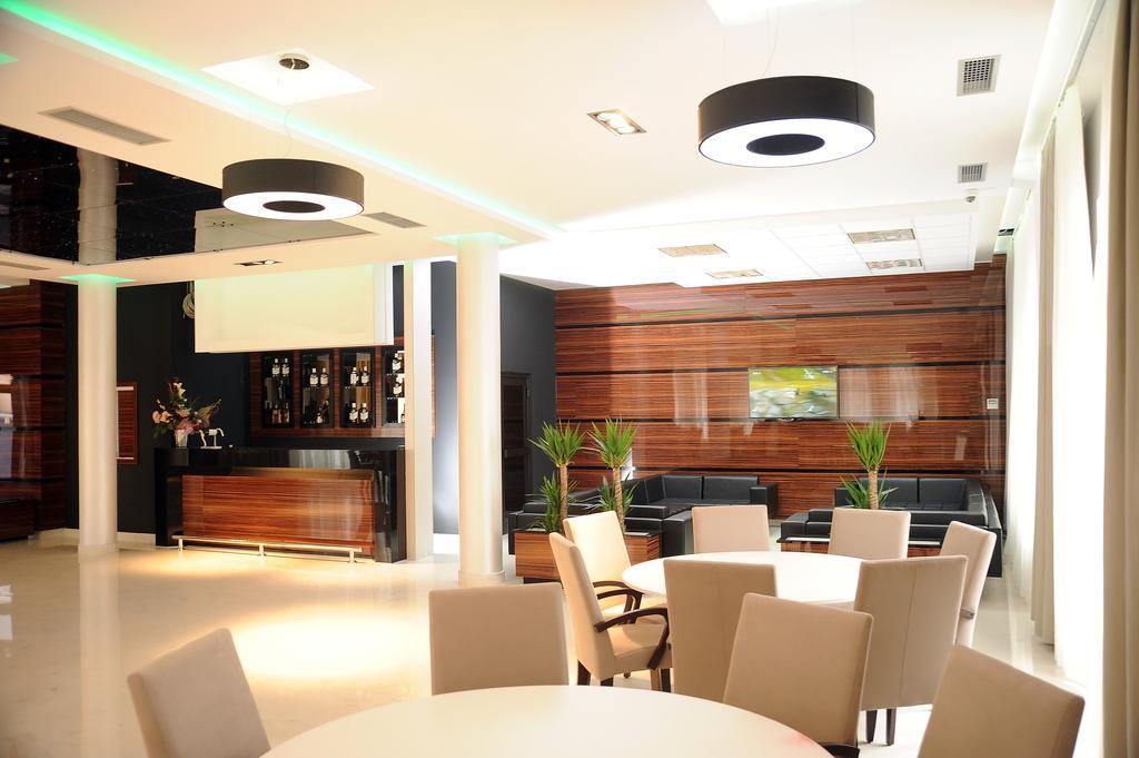 Garni Uni Elita Lux Hotel Ni 외부 사진