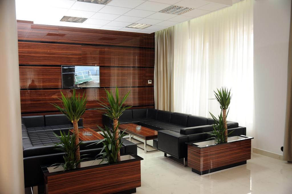 Garni Uni Elita Lux Hotel Ni 외부 사진