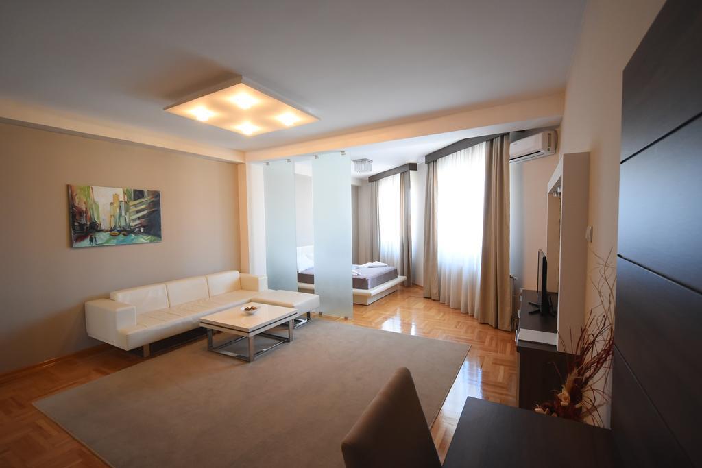 Garni Uni Elita Lux Hotel Ni 외부 사진