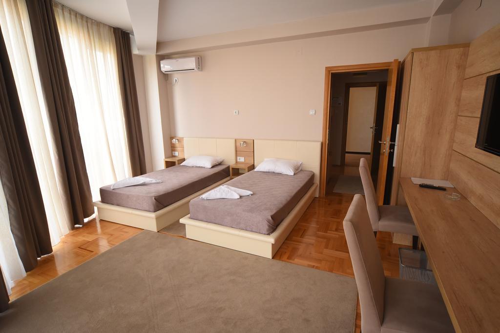 Garni Uni Elita Lux Hotel Ni 외부 사진