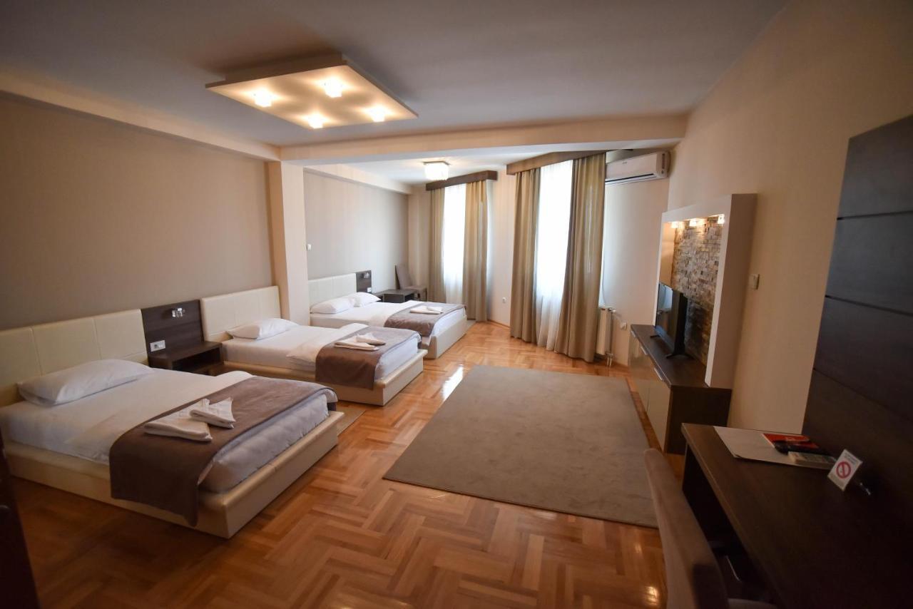 Garni Uni Elita Lux Hotel Ni 외부 사진